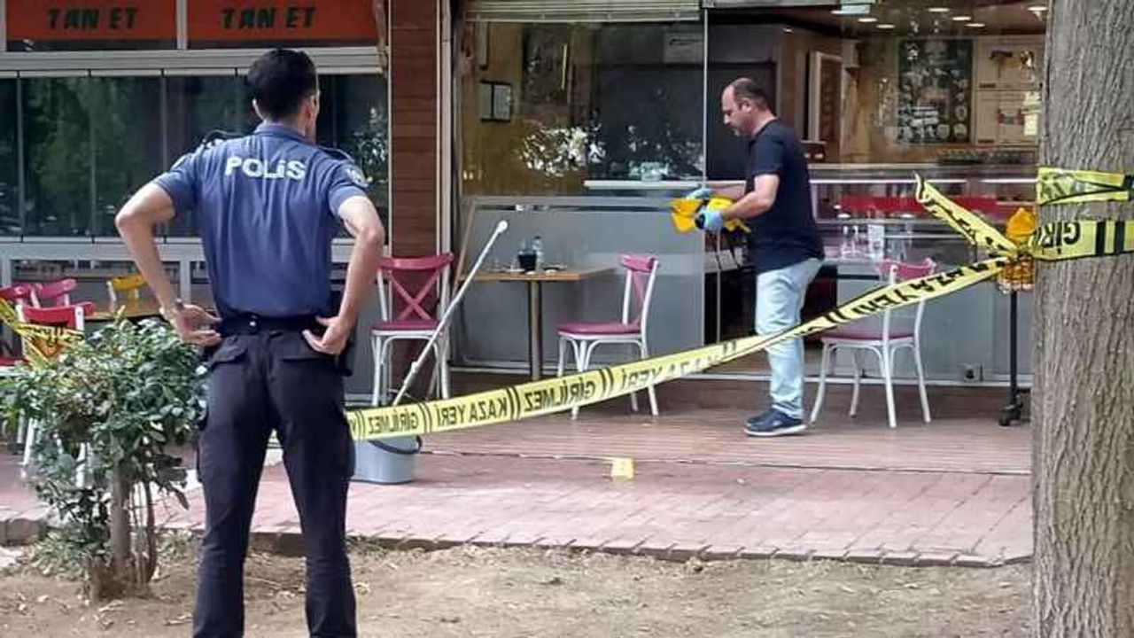 Tartıştığı arkadaşını tabancayla vurdu