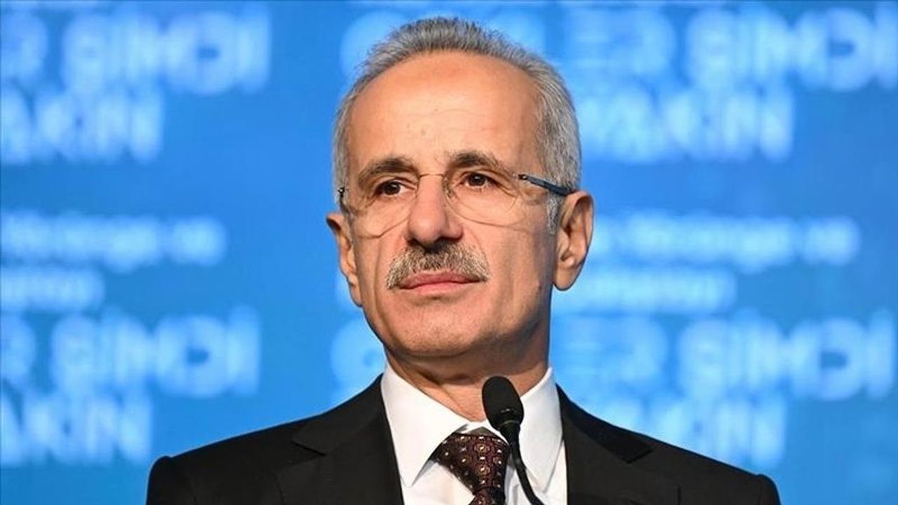 Bakan Uraloğlu duyurdu: Instagram erişimi sağlanabilir
