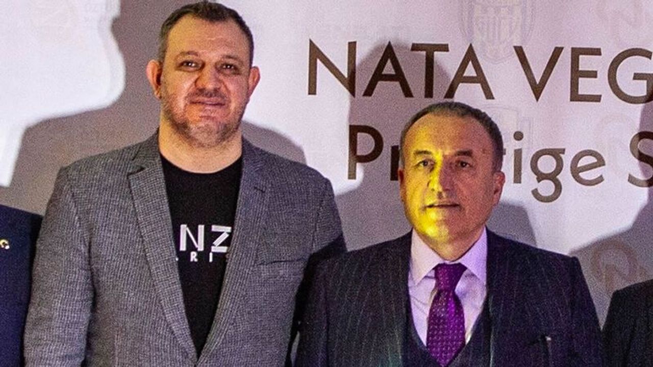 İsmail Mert Fırat'tan Faruk Koca'ya destek