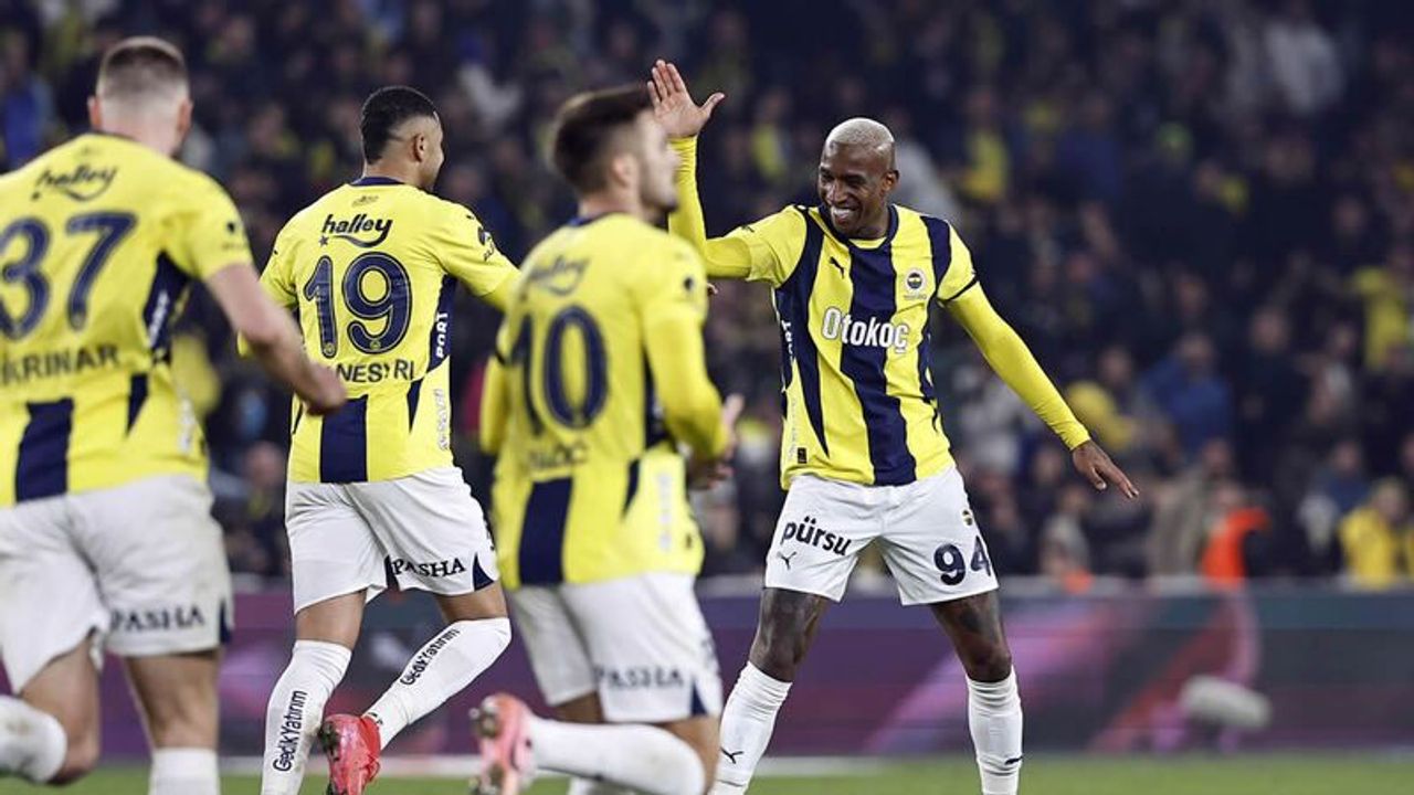 Fenerbahçe 9 kişi kalan Rizespor'u yenerken zorlandı