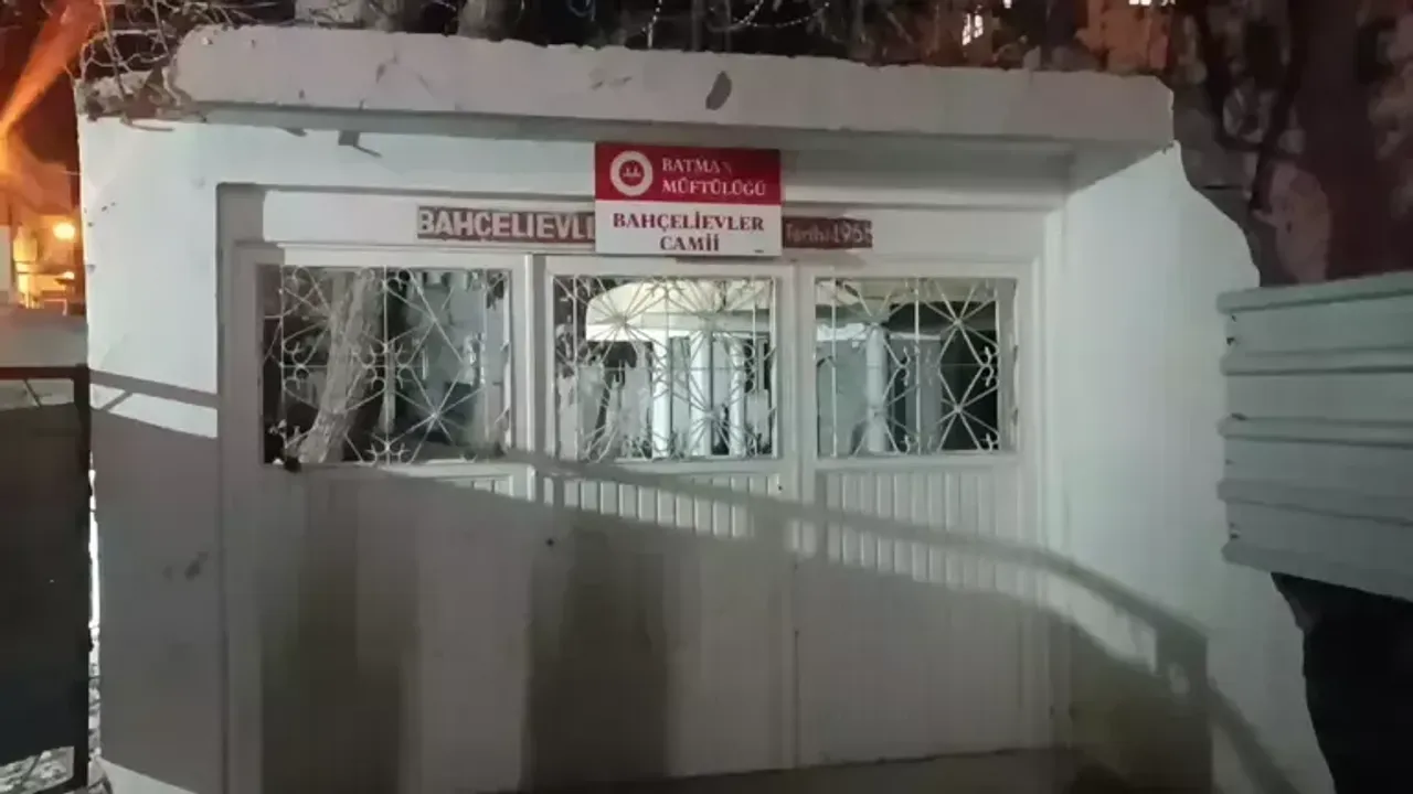 Teravih namazı sırasında yangın çıktı