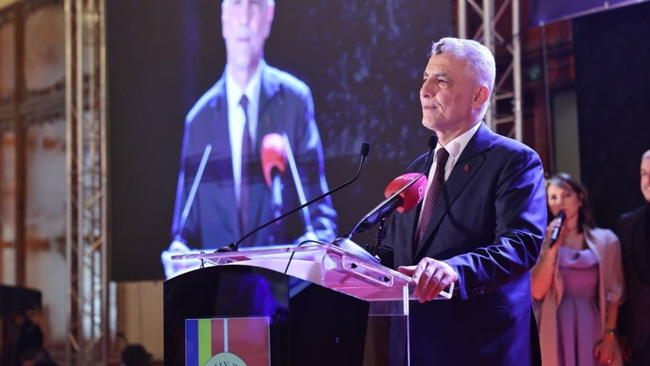 Bakan Bolat, Bükreş’te iş dünyası temsilcileriyle buluştu