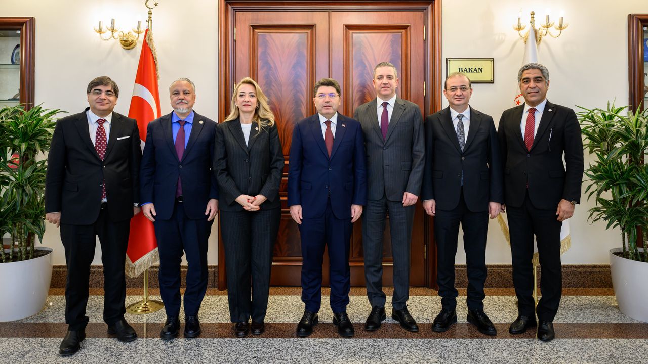 Bakan Tunç, TBB Başkanı Sağkan'ı kabul etti