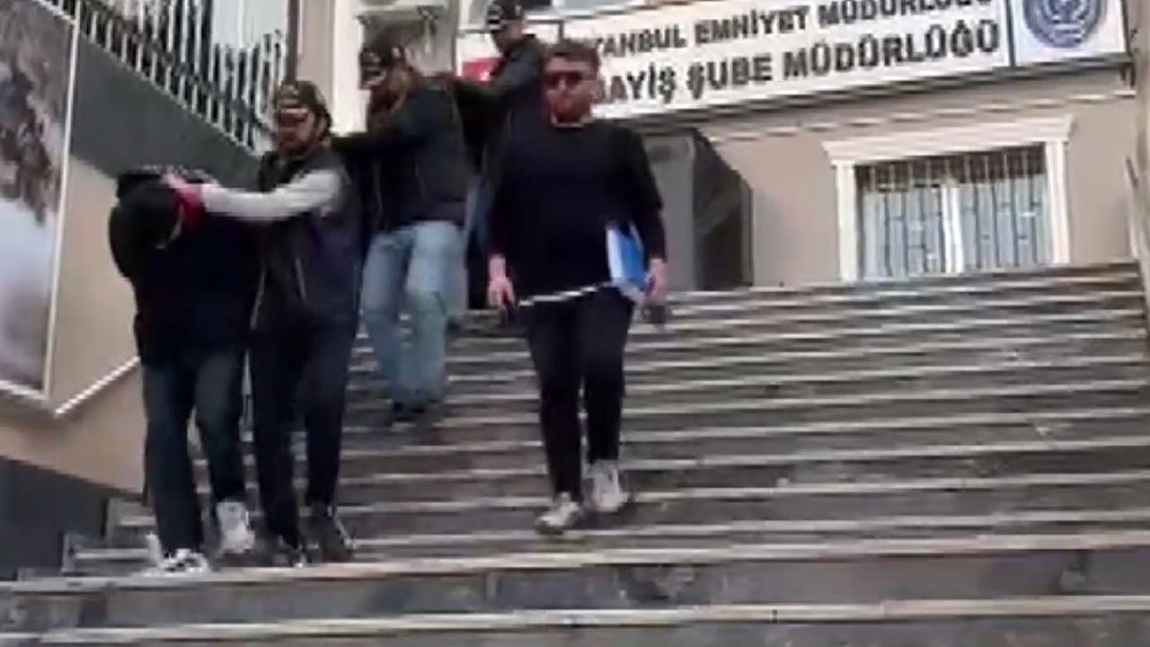 Beylikdüzü'nde Kendilerini Polis Olarak Tanıtıp 23 Milyon Lira Dolandırdılar