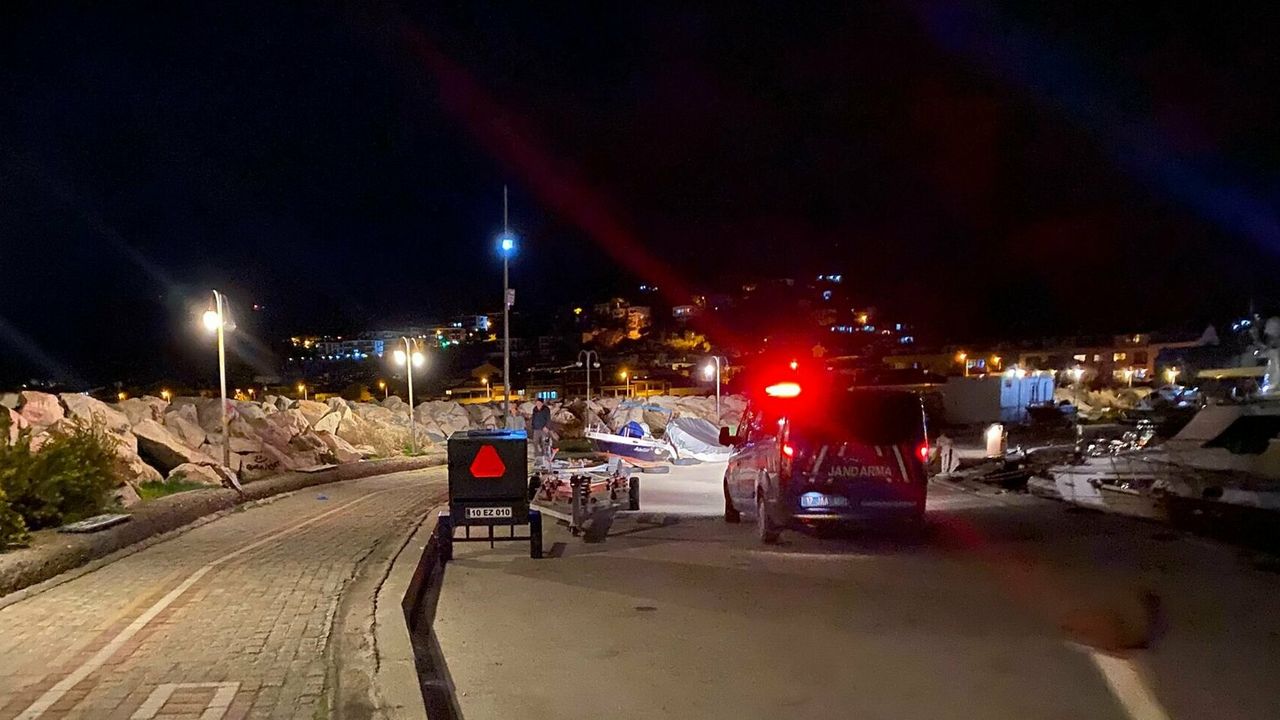 Çanakkale'de bir kişi kayalıklarda ölü bulundu