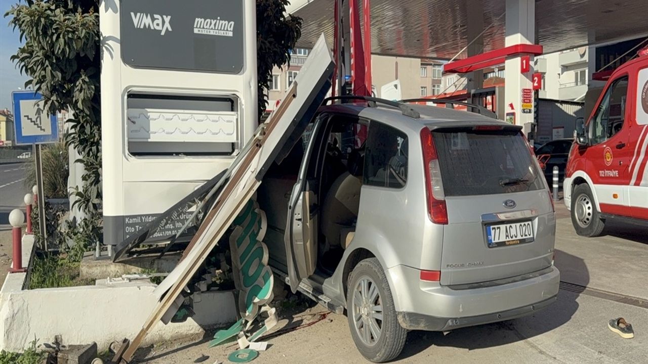 Çiftlikköy'de otomobil yayaya çarptı