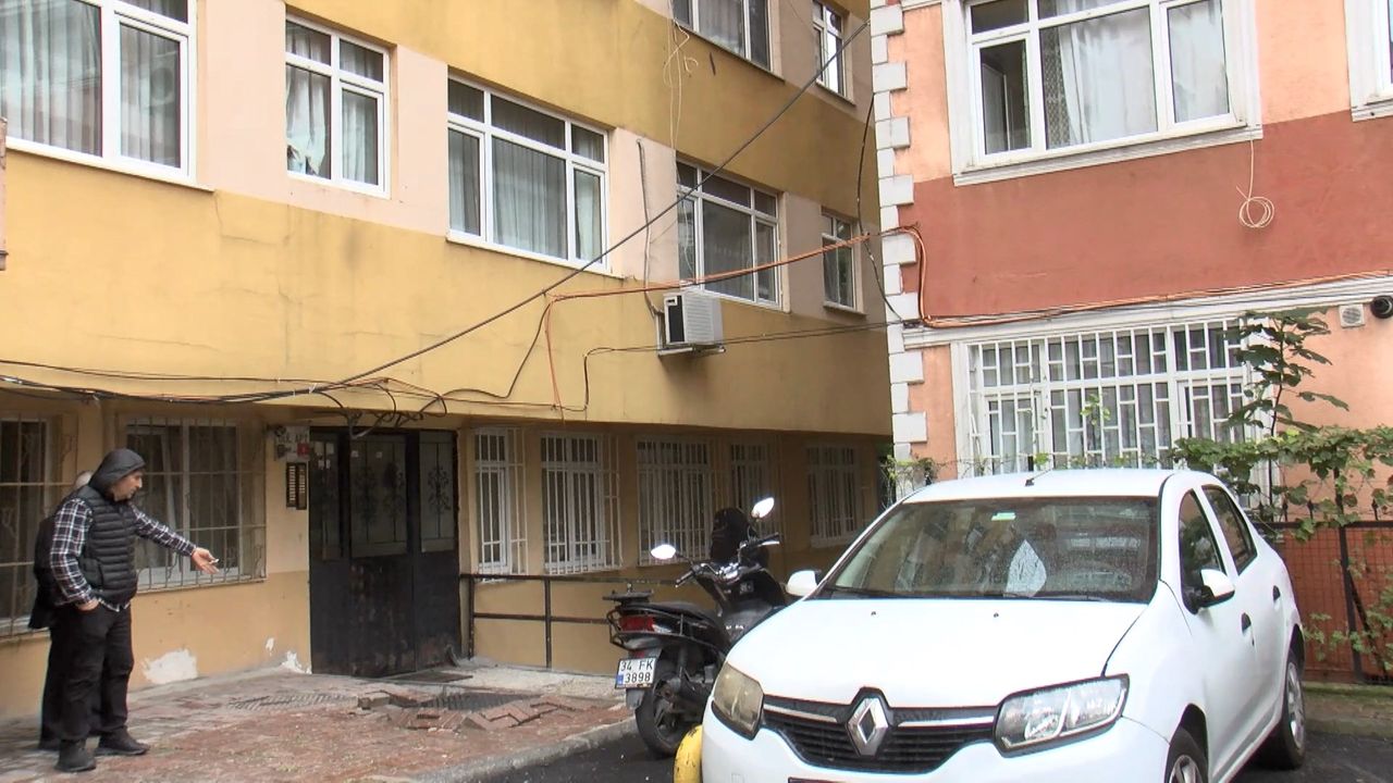 Fatih'te evleri su bastı