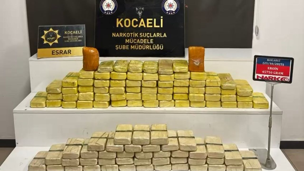 Kocaeli’de Otomobilin Gizli Bölmesinden 45 Kilo Eroin Çıktı