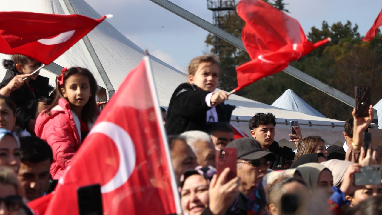 Komandolardan 29 Ekim'e özel gösteri