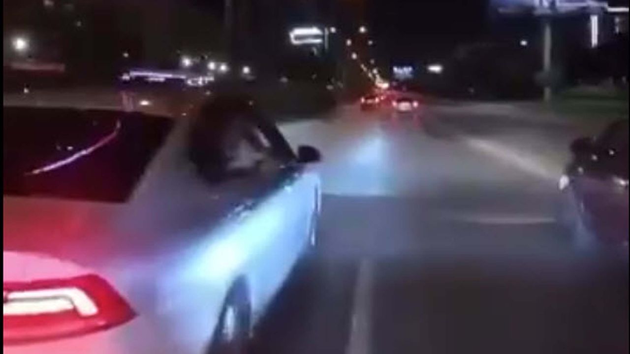 Korsan takside şoför ile tartıştı, bağırarak yardım istedi