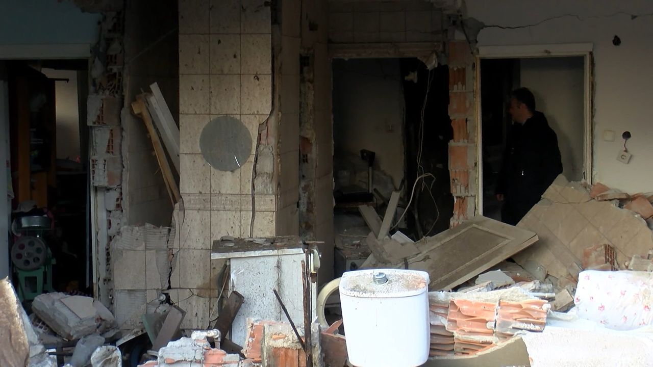 Küçükçekmece'de korkutan patlama