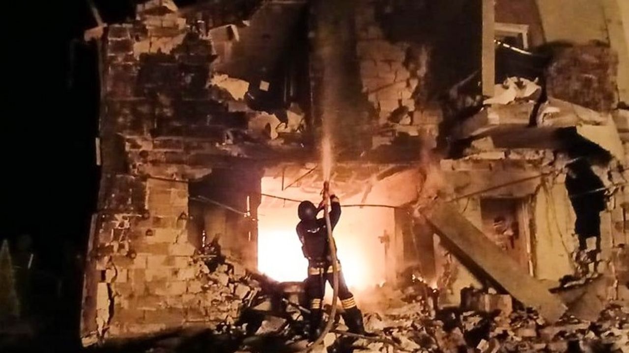 'Rusya, 650 İHA ve 50 Füzeyle Ukrayna'ya Saldırdı'