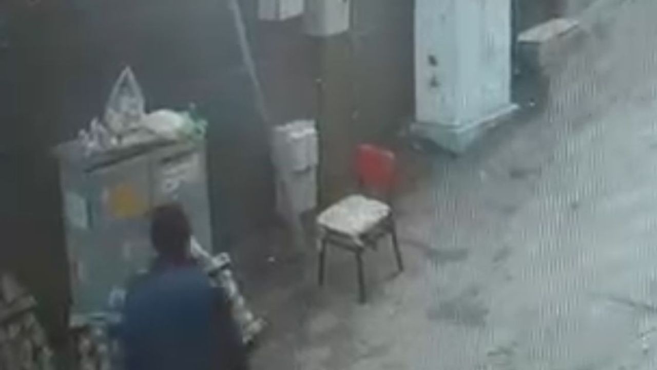 Seyyar satıcının telefonunu çalıp satan şüpheli yakalandı