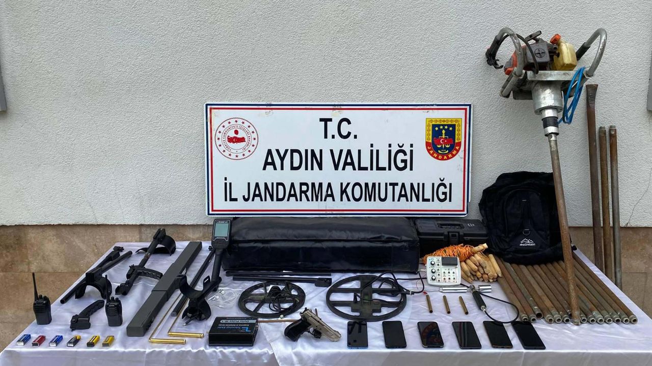 Sit alanında kaçak kazı yapanlar eş zamanlı operasyonla yakalandı