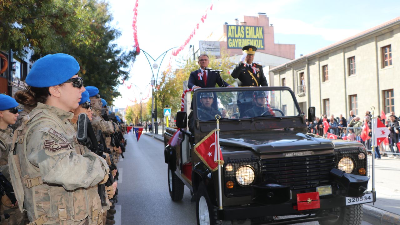 Van'da 29 Ekim coşkusu