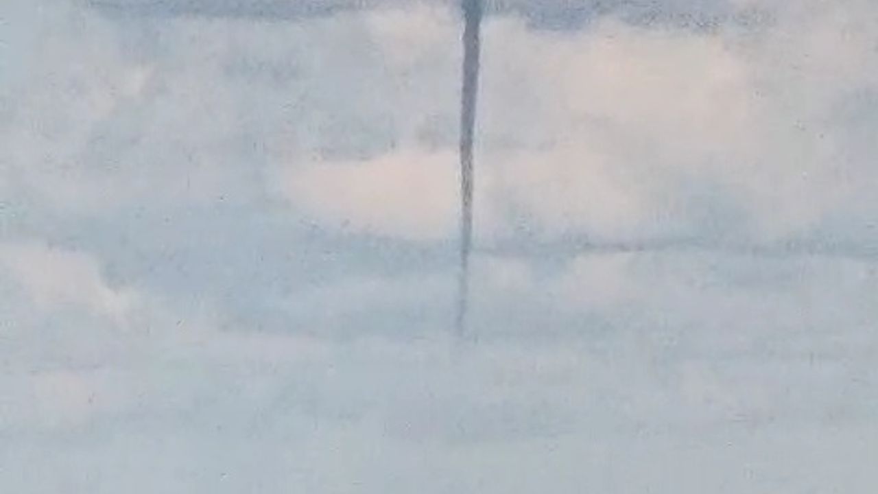 Zonguldak'ta Aynı Anda Gökkuşağı ve Hortum Görüldü