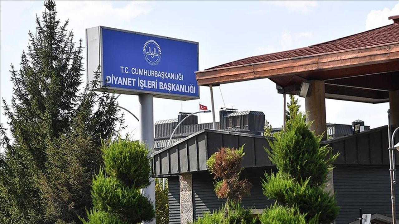 Diyanet'ten 'Atatürk'lü Cumhuriyet Bayramı Kutlaması