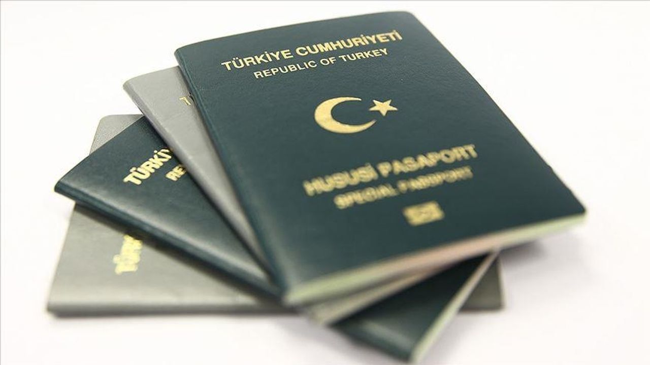 Yeşil ve Gri Pasaport Arasındaki Fark: Kimler Alabiliyor, Hangi Hakları Sağlıyor?
