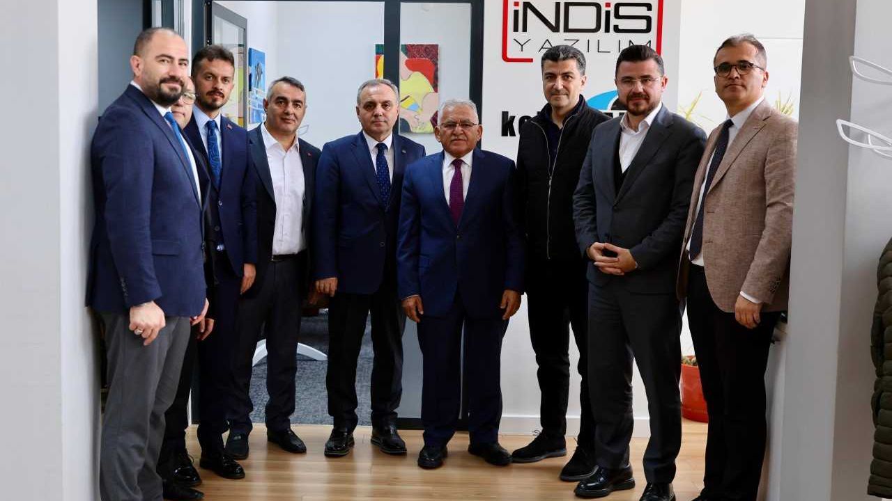 Büyükşehir Belediye Başkanı Büyükkılıç, Erciyes Teknopark'ı ziyaret etti