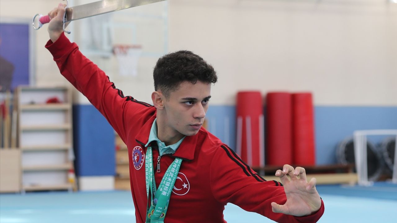 Milli wushucu Furkan Osman Sayıner’in hedefi: Gençlik Olimpiyatları’nda altın madalya