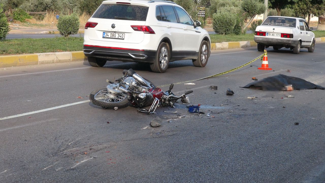 Kilis'te motosiklet ve beton mikseri çarpıştı