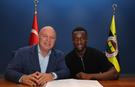 Fenerbahçe'den Transfer! Amara Diouf İmzayı Attı!