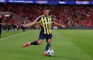 Fenerbahçe'de Milli Futbolcu Ameliyat Oldu!