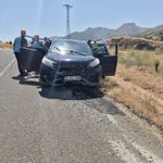 Bingöl'de otomobiller kafa kafaya çarpıştı!