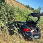 Bursa'da otomobil sulama kanalına devrildi!