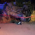Bursa'da Takla Atan Otomobile Yardım Ettiler