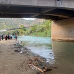 Adıyaman'da otomobil bariyerlere çarptı
