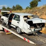 Afyonkarahisar'da otomobiller kafa kafaya çarpıştı