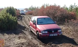 Çamura saplanmış aracı bulundu