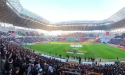 Amedspor-Ankaragücü maçı hakem ve gözlemcisi ödüllendirildi