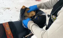 Motosikletindeki pidenin arasından uyuşturucu çıktı