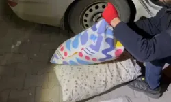 Yastıkta uyuşturucu taşıyan şüphelilere tutuklama