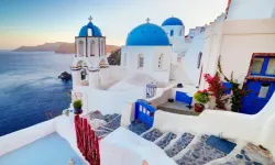 Yunanistan'ın Santorini Adası'nda eğitime ara verildi