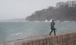 Akdeniz'in batısına fırtına uyarısı