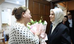 Bakan Göktaş'tan gönüllü anne Gürel'e Anneler Günü ziyareti