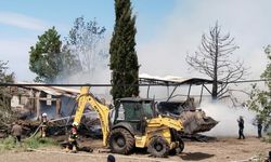 Balıkesir'de Kereste Deposunda Çıkan Yangın, Atölyeye Sıçradı