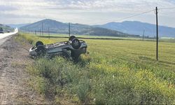 Gaziantep’te otomobil şarampole devrildi