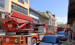 Mobilya imalathanesinde yangın