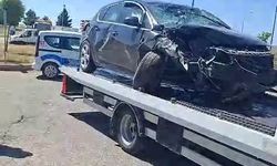 Siirt'te otomobiller kafa kafaya çarpıştı
