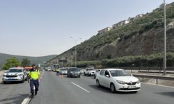 TEM Otoyolu Kocaeli Kesiminde Trafik Kazası: 3 Yaralı