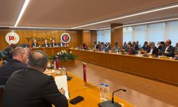 TÜRK-İŞ Genel Başkanı:"Bu asgari ücret ile bir hafta geçinilmez"
