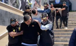 Beyoğlu'nda kulübe kurşunlandı
