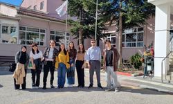 Çubuk'ta Üniversite Öğrencileri Huzurevini Ziyaret Etti