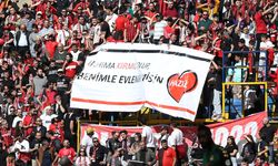 Gençlerbirliği şampiyon oldu... Kulüp çalışanı dev pankartla muradına erdi