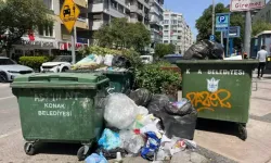 Konak'ta sokaklarda çöp yığınları oluştu