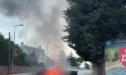 Pendik'te otomobili alevler sardı